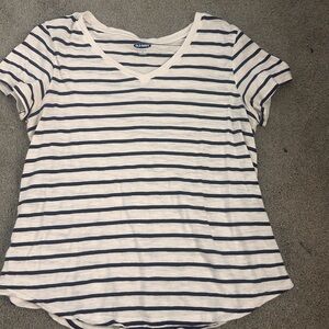 Old Navy Fitted Short Sleeve Blue and Black T-Shirt